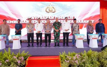 Kapolri Bangun Sumur Bor & Bagikan Bansos di Samarinda: Polri Siaga Masyarakat