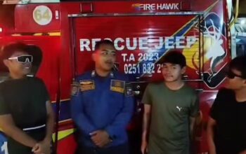 3 Remaja Bogor Terpaksa Meminta Bantuan Damkar Setelah Kehabisan Uang saat Lari Malam
