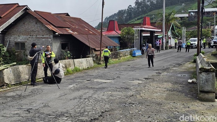 Kecelakaan Maut di Tawangmangu: 5 Wisatawan Hilang, 17 Orang Lainnya Dalam Keadaan Kritis