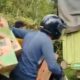 [Viral Warga Jarah Mi Instan dari Truk yang Kecelakaan di Sumsel, Sopir Kabur]