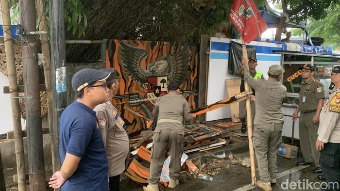 Petugas Gabungan Gagalkan Posko PP Ilegal, Angkut Jukir Liar di Jaksel Terkuak!