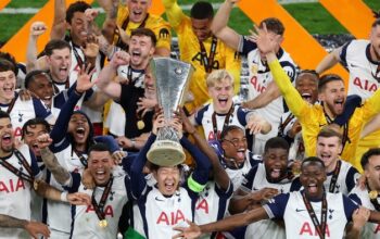“Tottenham Tak Mau Kalah dengan Harry Kane: Pertarungan Gengsi untuk Masa Depan Klub!”