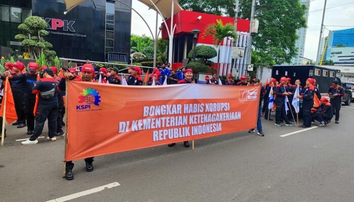 “Aksi Demo Massa Buruh di KPK: Kasus Kemnaker Harus Diklarifikasi”