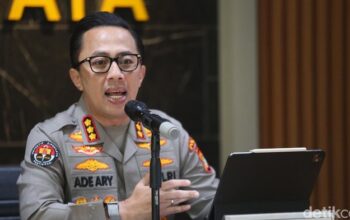 **Rismon Sianipar Absen, Pemeriksaan Ijazah Palsu Jokowi Jadi Sorotan**