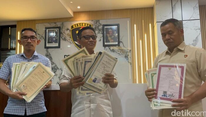 Krisis Ijazah Ditahan Jan Hwa Diana, Lulusan SMA-SMK Kecewa!