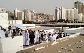 “Permakaman Ma’la: Tempat Dimana Legenda Khadijah dan Ulama Besar RI Bertemu”