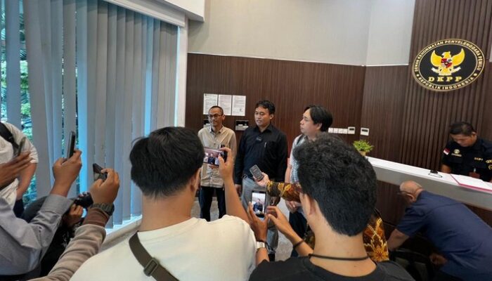 Rute Private Jet KPU Menyembunyikan Misteri, TII Duga Ada Agenda di Baliknya