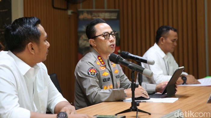 Polisi Balai Kota DKI Terluka, 15 Mahasiswa Demo Jadi Tersangka!