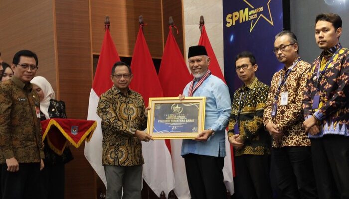 “Siapa yang Membawa Kejutan dari Kemendagri? Ini Daftar penghargaan Penerapan SPM!”