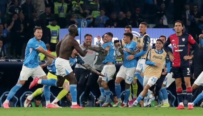 Dua Gol Cukup, Partenopei Juara! Napoli Vs Cagliari: Sejarah Terulang!
