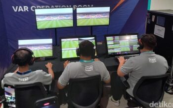 **VAR dan Wasit Asing: Kunci Sukses Liga 1 2024/25 Menurut Klub-klub**