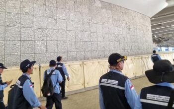 “Lempar Jumrah: Tahu Cara yang Benar atau Gugur Dalam Haji?”