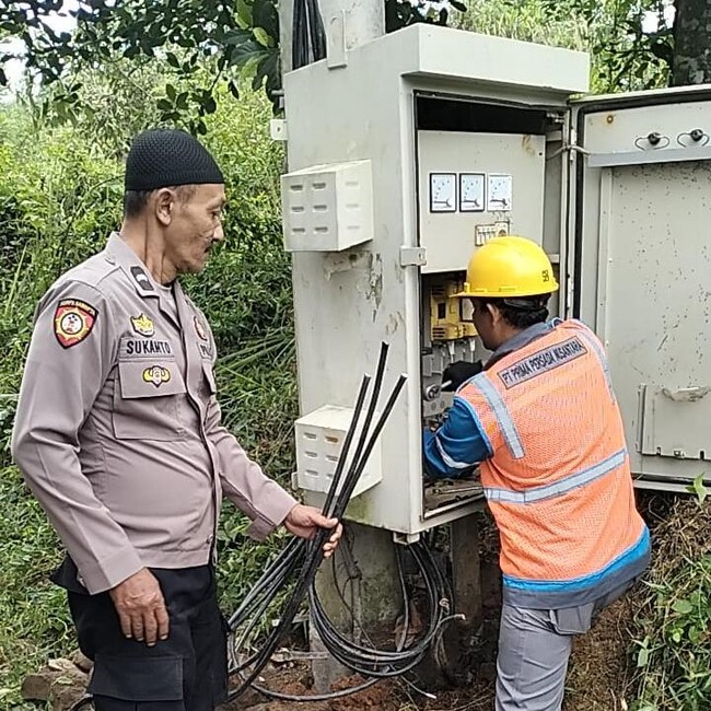 Curian Kabel Bikin Desa di Bogor Gelap, Maling Nganu!