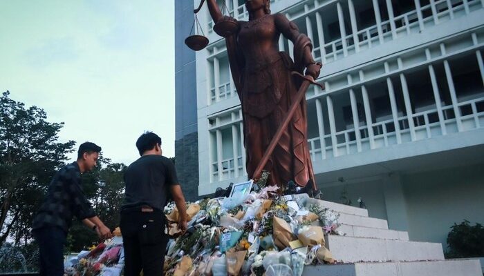 BMW Christiano Berduka: Haru Wisudawan UGM Doakan Argo yang Tewas Tragis