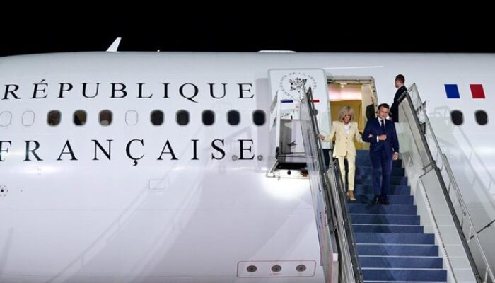 Dari Insiden Vietnam ke Gestur Mesra di Indonesia, Macron dan Istri Jadi Perhatian