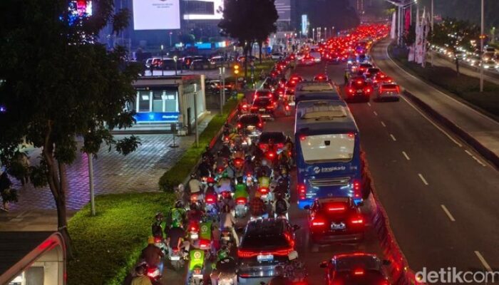 4 Cerita Mereka yang Terjebak Macet Parah Jakarta 28 Mei 2025 – Update 3