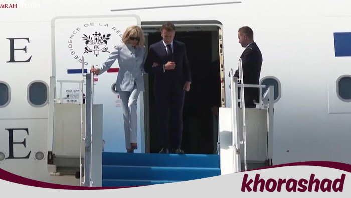 Dari Langit ke Tanah, Macron dan Istri Bergandengan Tangan di Bandara YIA
