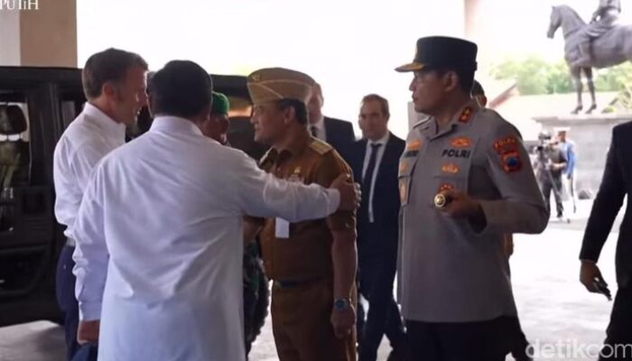 Akrab! Prabowo-Gubernur Jateng Luthfi Saling Tepuk Bahu di Depan Macron: Simbol Solidaritas atau Konspirasi?