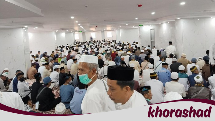 Jemaah Haji Wajib Waspadai Kelelahan, Salat Jumat di Hotel Jadi Solusi [Penjelasan: Judul ini menggunakan kata
