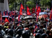 Gempuran Ribuan Warga Nepal: Monarki Harus Kembali, Demokrasi Gagal?