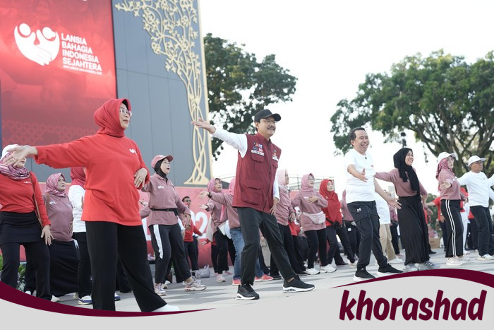 Momen Heboh HLUN 2025: 4.000 Lansia Jember Ramaikan Senam Massal!