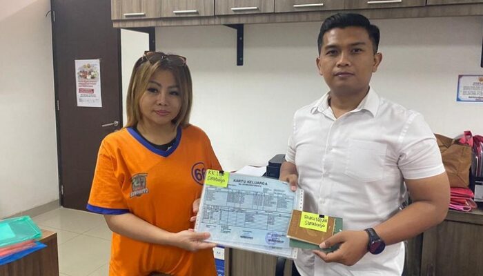 “Ijazah-KTP Ditahan Jan Hwa Diana, Polda Jatim Siapkan Program Gratis Pengembalian Dokumen”