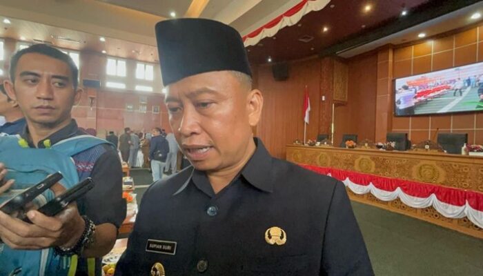 “Jam 9 Malam, Pelajar Depok Wajib di Rumah, Ini Alasannya!”