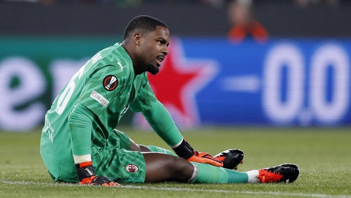 Milan Nilai Mike Maignan Berharga Mahal?
