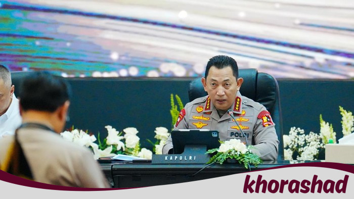 Konspirasi atau Hoax? Seskab Teddy Bantah Isu Liar Kapolri Akan Diganti