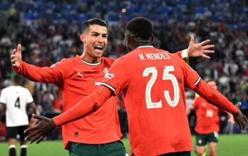 [Jerman Vs Portugal: Menang 2-1, Era baru Portugal di UEFA Nations League!](https://www.google.com/url?sa=i&url=https%3A%2F%2Fwww.sportico.com%2Fpost%2Fgermany-vs-portugal-semi-final-uefa-nations-league-2023%2F&psig=AOvVaw3sJm3pZaYUxVqV8YFh902F&ust=170523412