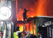Ribut dengan Istri, Pria Mabuk di Jaksel Nekat Bakar Rumah Sendiri: Sikap Desak yang Berujung pada Kebakaran Menyedihkan!