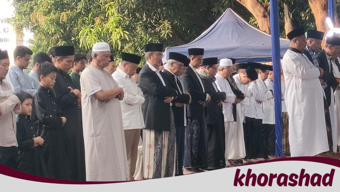 Anies-Jimly Asshiddiqie Tunaikan Salat Idul Adha di Masjid Al Azhar Jaksel, Momentum Perayaan yang Menyatukan Warga Kota