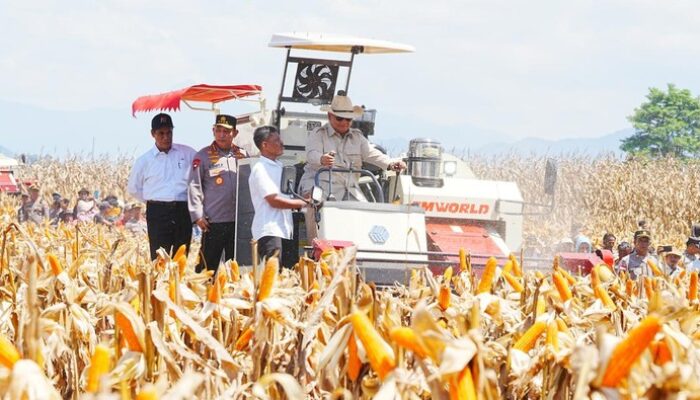 Dukungan Kapolri bagi Visi Swasembada Pangan Prabowo: 18 Gudang Jagung Sebagai Langkah Nyata!