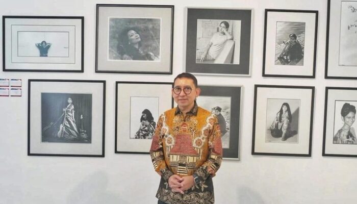 Dari Menbud hingga Guntur Soekarnoputra: Pameran Gelegar Foto Nusantara yang Menawan