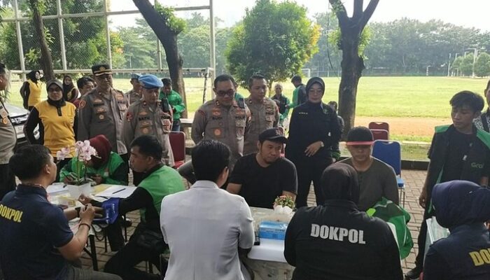 Antusiasnya Ratusan Driver Ojol Terima Pemeriksaan Gratis di Polres Jaksel