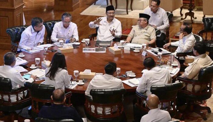 Prabowo Panggil Menteri Sosial dan Pendidikan, Diskusikan Reformasi Sekolah Rakyat di Hambalang