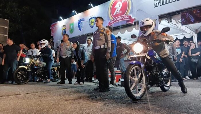 **Gaspol! Kapolda Riau Vs Walkot Pekanbaru: Adu Kecepatan di Drag Bike, Siapa yang Akan Menang?**