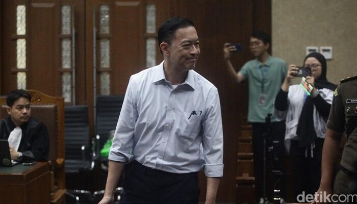 “Apakah Tuhan Bermain-main dengan Kehidupan? Refleksi Tom Lembong Setelah Terima Abolisi”