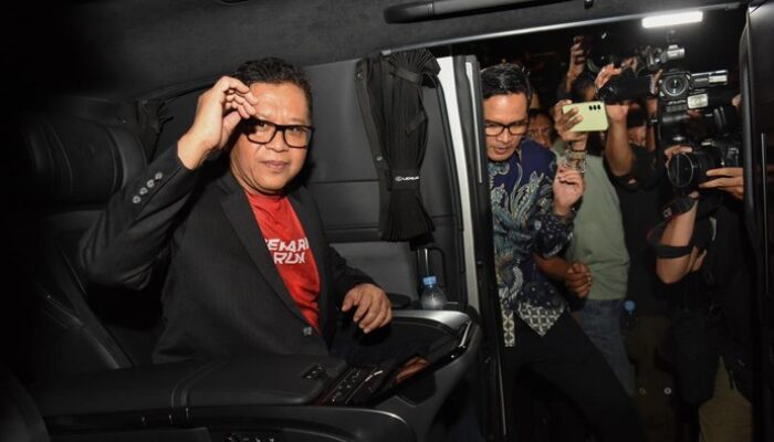 “Deddy PDIP Sebut Hasto Akan Hadiri Kongres Partai di Nusa Dua Bali: Kekuatan Baru atau Permainan Lama?”