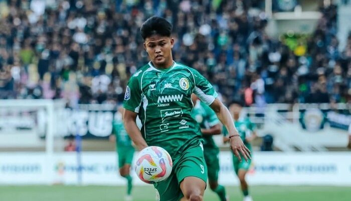 “Dari PSS ke Persita, Hokky Caraka Bawa Angin Segar ke Dunia Sepak Bola”