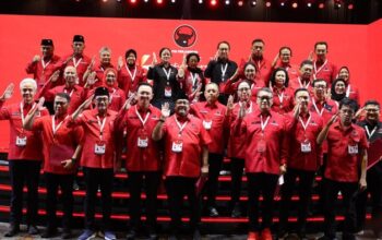 “Tak Ada Nama Hasto dalam Struktur PDIP yang Dilantik Mega: Gebrakan atau Konspirasi?”