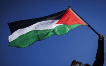 Hamas Tetap Ber stood Senjata, Cita-Cita Palestina Terancam?