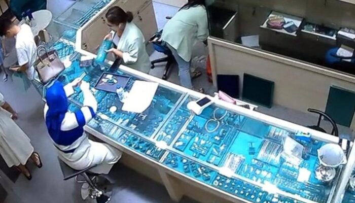 Dalih Gaya Hidup Jadi Alasan Wanita Tenteng Hermes Curi Berlian di Mal Jakut – Update 2