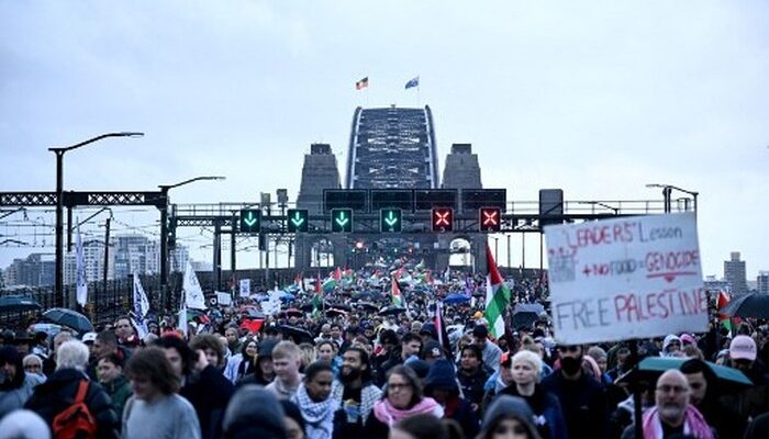 **Pendiri WikiLeaks dan Ribuan Warga di Australia Demo, Desak Perang Gaza Berhenti!**