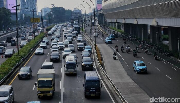 Lalin di Exit Tol Tegal Parang Tersendat, Ini Penyebabnya – Update 1