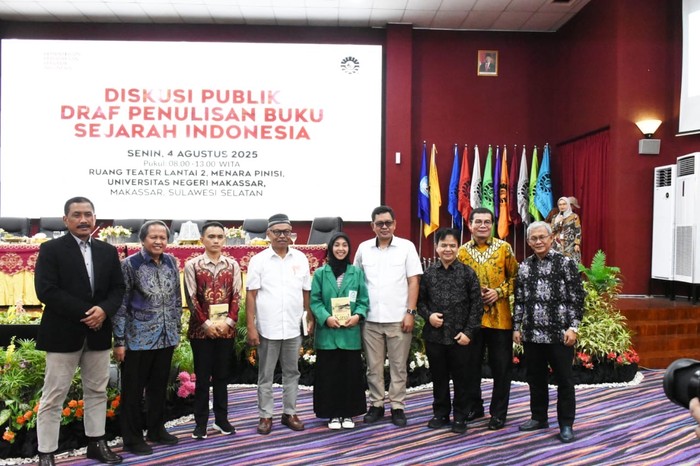 Kemenbud Gelar Diskusi Publik Draf Buku Sejarah di UNM, Ini Hasilnya - Update 2