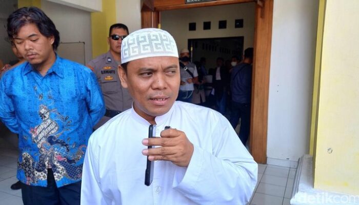 “Dari 4 Tahun Bui ke Bebas: Kisah Gus Nur dan Amnesti yang Menuai Polemik”