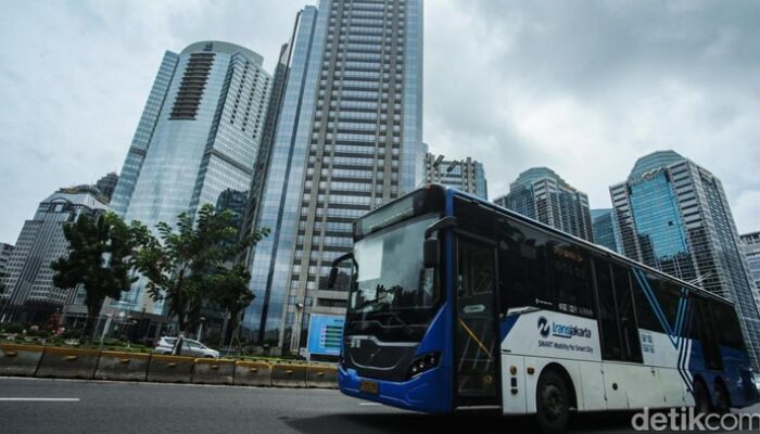 **Kabar Gembira! Tarif TransJakarta dan MRT Rp 80 Mulai 17 Agustus**