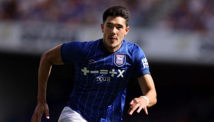 Nomor Skuad Ipswich Town: Elkan Baggott 25, Ed Sheeran 17 – Alternatif 1