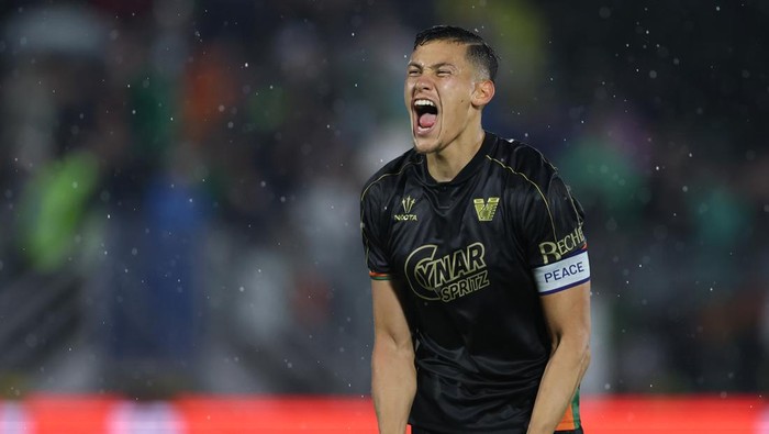 Masa Depan Belum Pasti, Idzes Pimpin Pertempuran Kritis Venezia Vs Lille